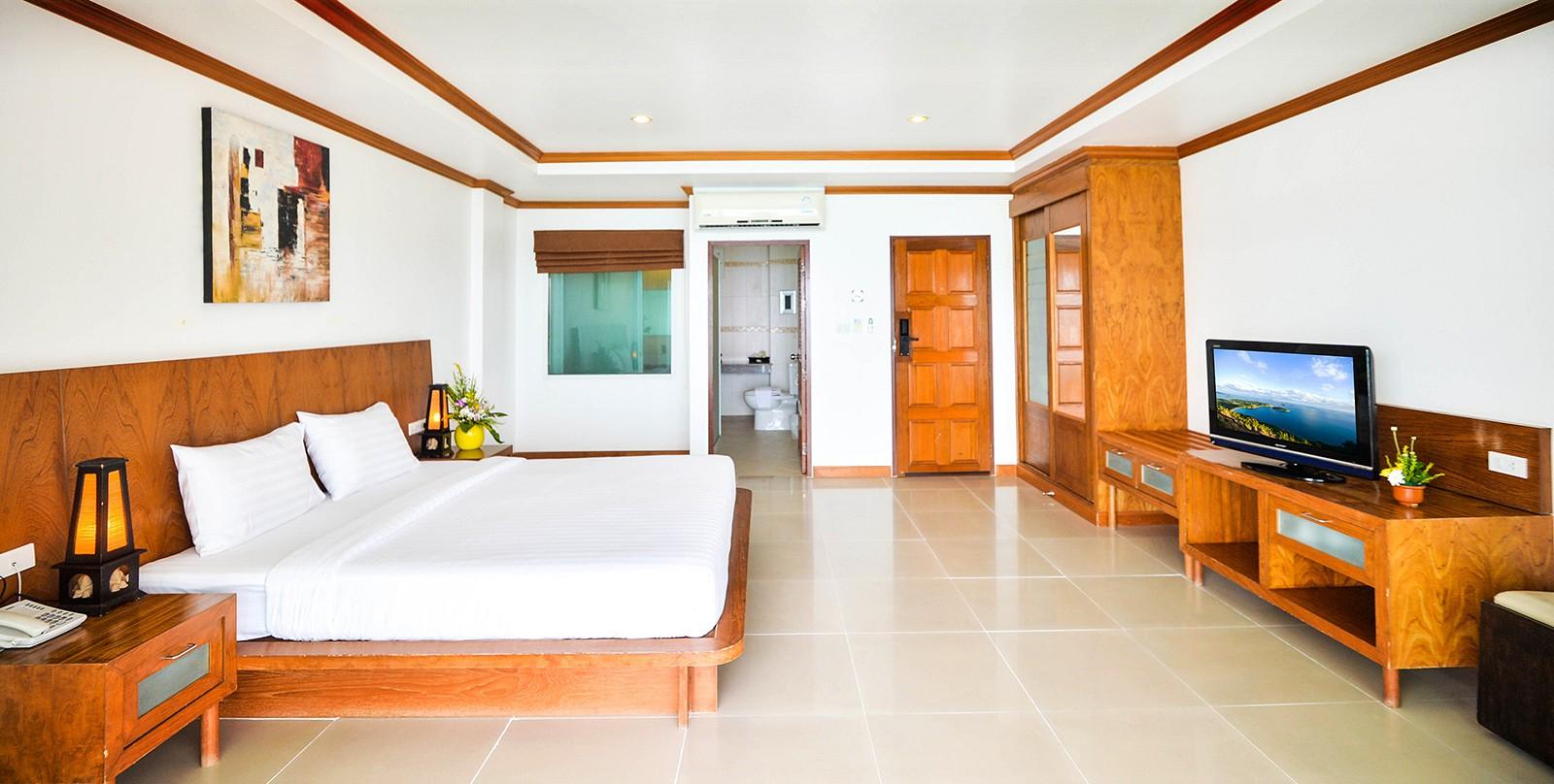 Patong Tri Trang Beach Resort מראה חיצוני תמונה