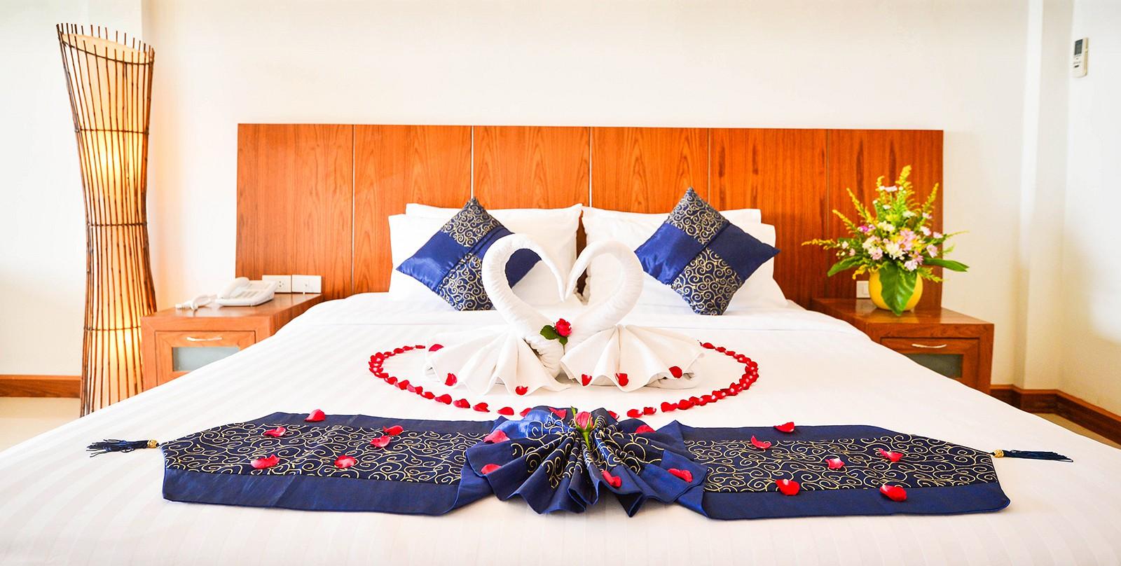 Patong Tri Trang Beach Resort מראה חיצוני תמונה