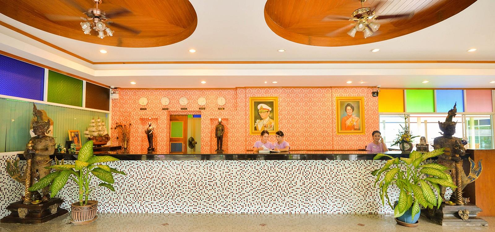 Patong Tri Trang Beach Resort מראה חיצוני תמונה