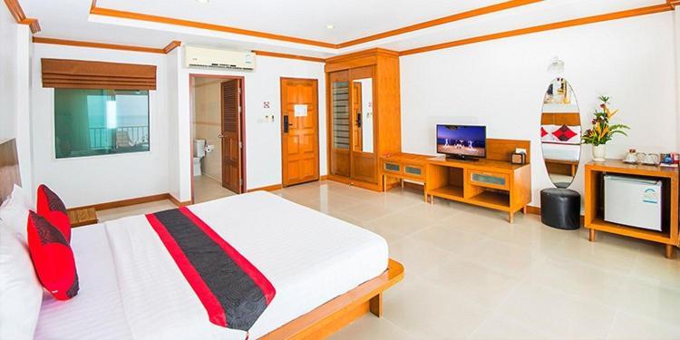 Patong Tri Trang Beach Resort מראה חיצוני תמונה